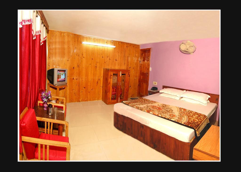 Hotel Ambika Manali  Room photo